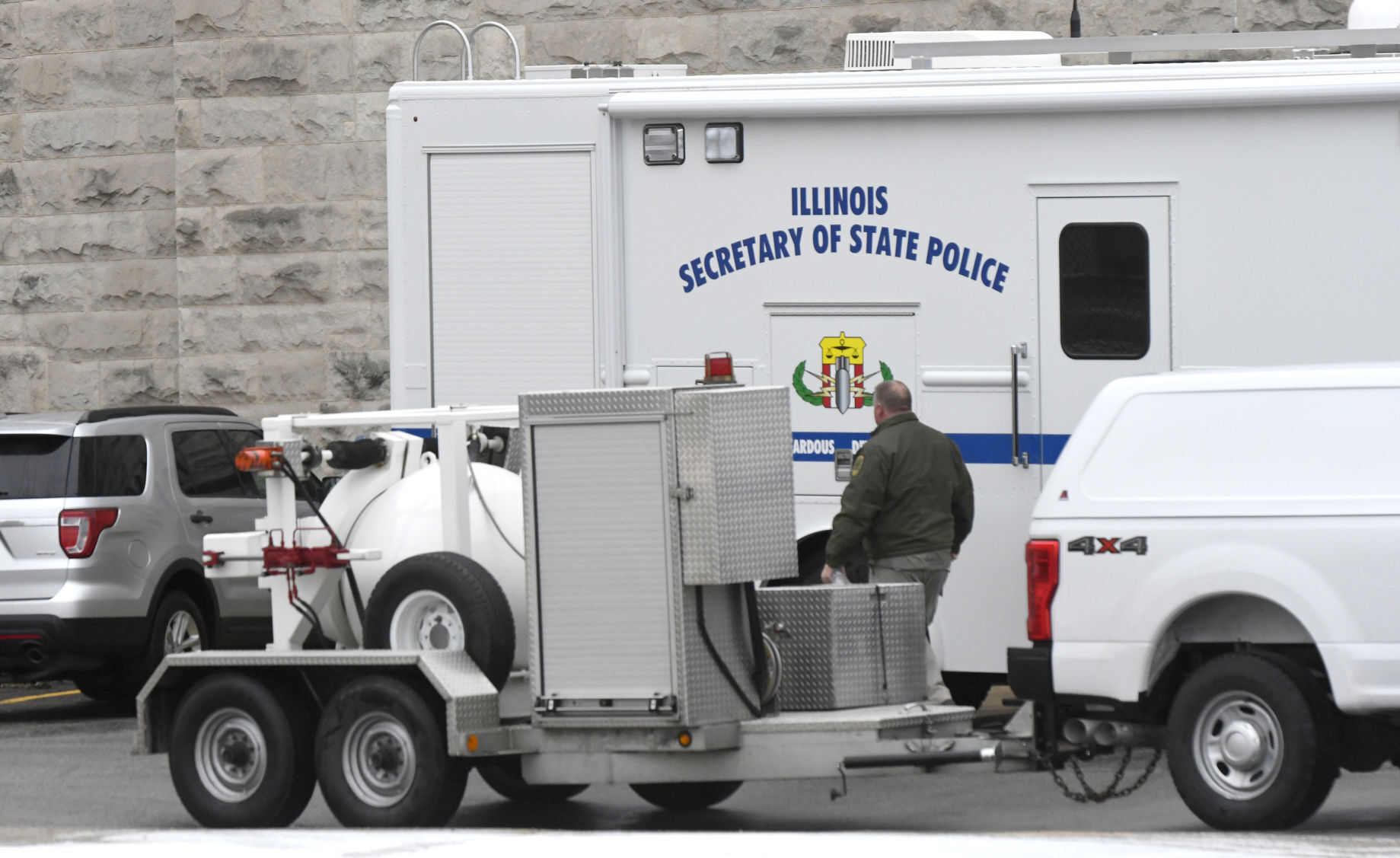 Bomb disposal unit